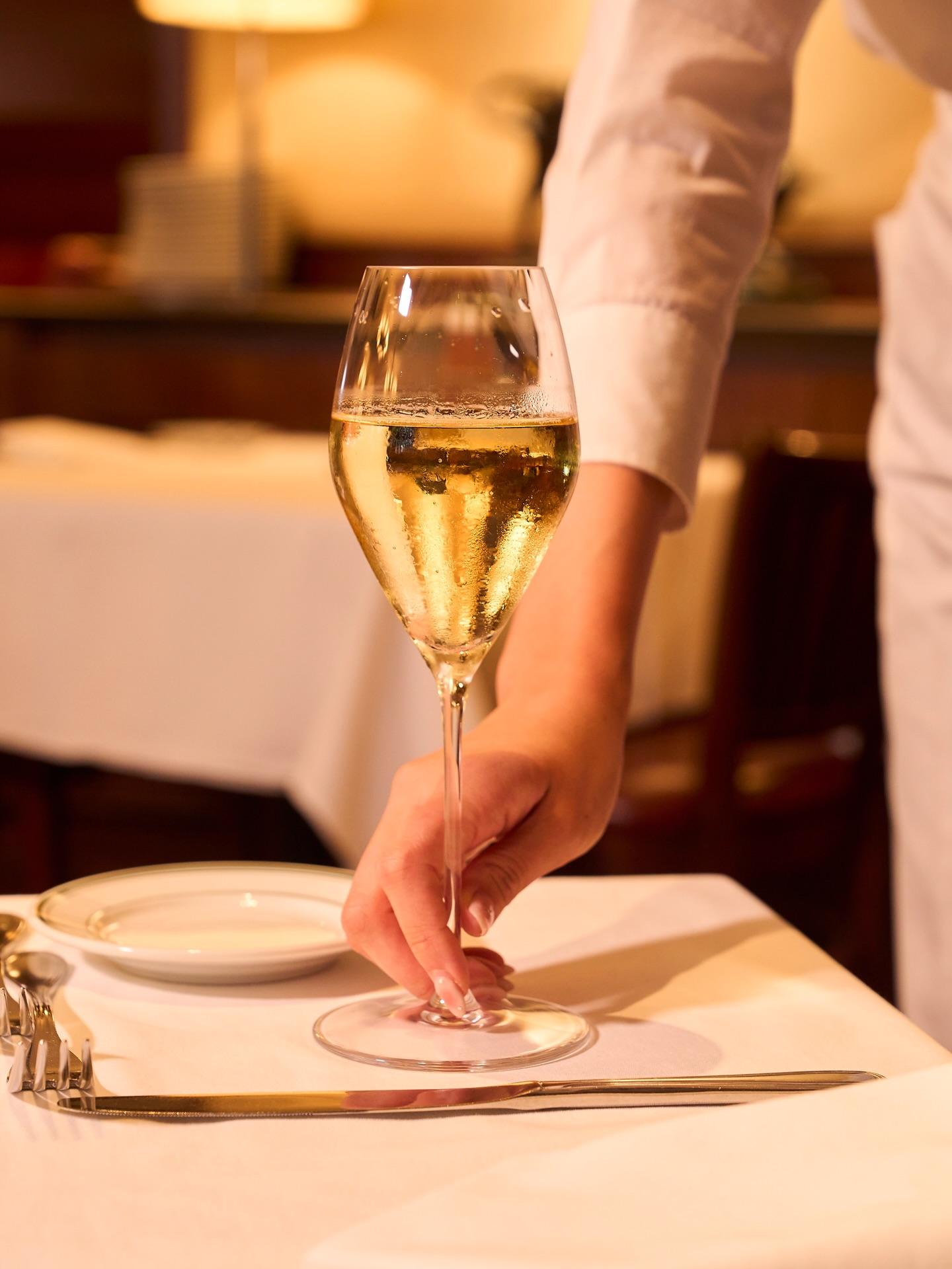 ステーキとともに、ゆったりと流れる上質な時間をお楽しみください。