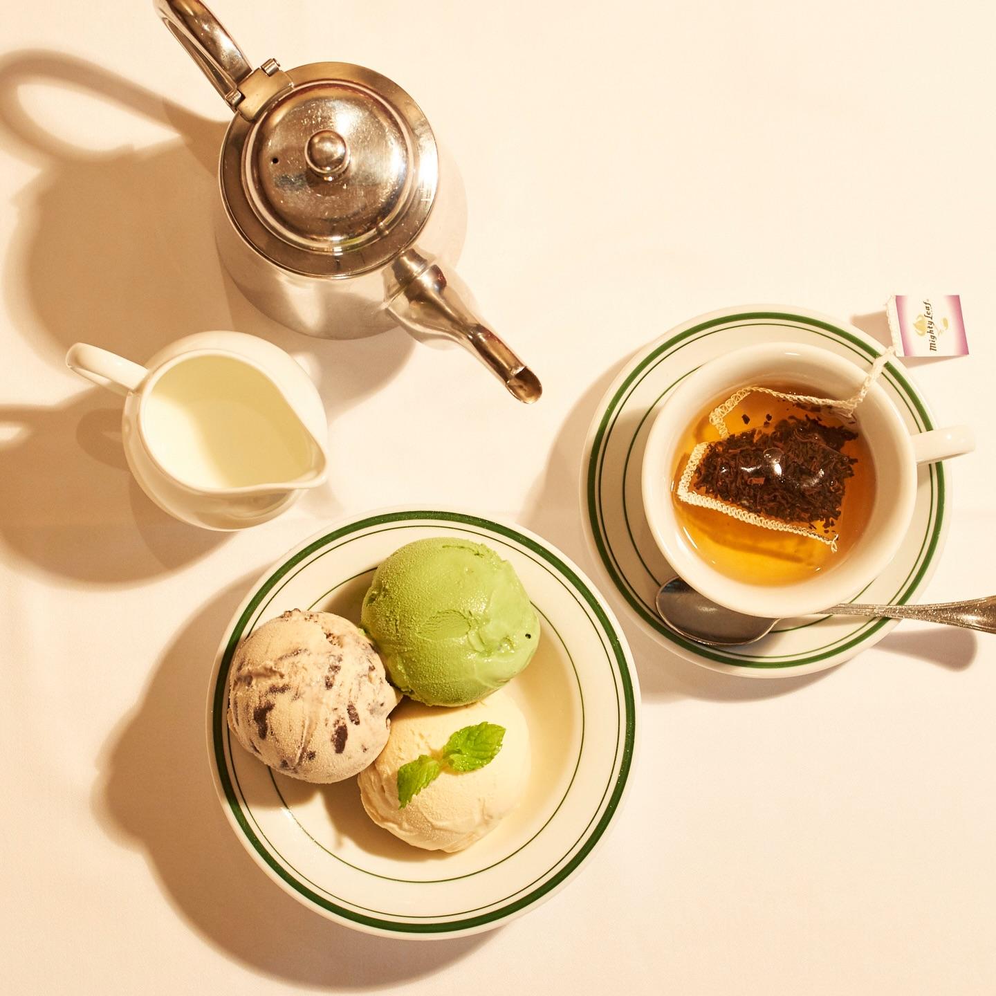 食後のひとときを、やさしい甘さで包み込むデザート。