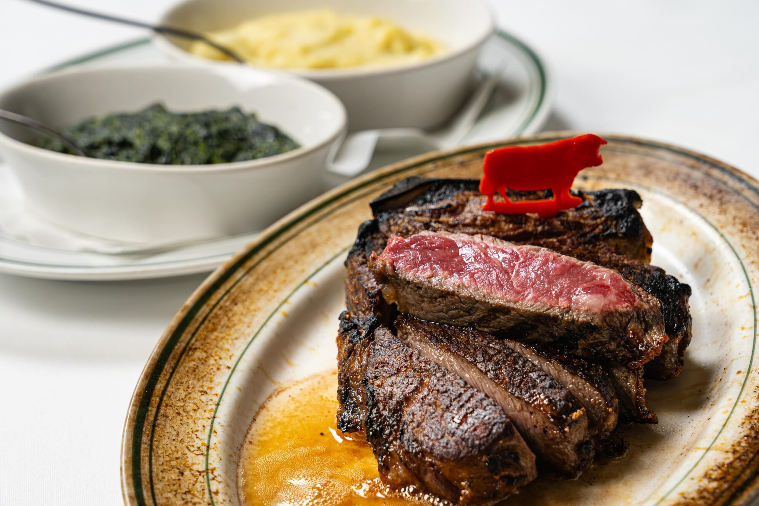 火入れによって磨かれた、肉本来の魅力。